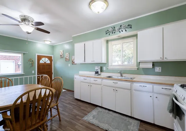 Photo 4 of Single family home for sale at 25862 Gunston Ave, Warren, MI 48089 | MLS# 58050216113 | Listing updated on 2026-08-25