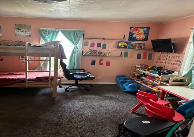 3rd image of 1205 N Rose St, Kalamazoo, MI 49007 | MLS# 66026038360