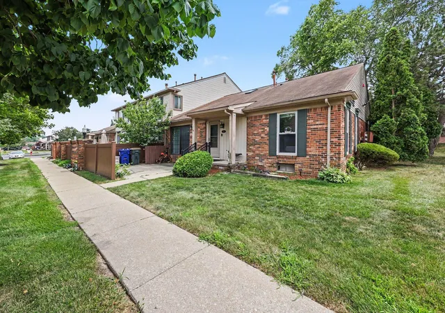 2nd image of 41325 Southwind Dr, Canton, MI 48188 | MLS# 81026038359