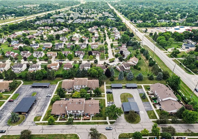 5th image of 41325 Southwind Dr, Canton, MI 48188 | MLS# 81026038359
