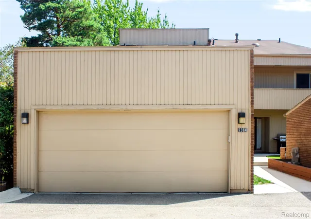 Photo 2 of Condo for sale at 7364 Balsam Ct Unit 32, West Bloomfield, MI 48322 | MLS# 20261057721 | Listing updated on 2026-09-14