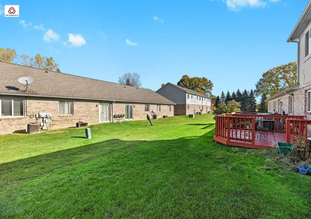 2nd image of 23348 Redman Ct, Trenton, MI 48183