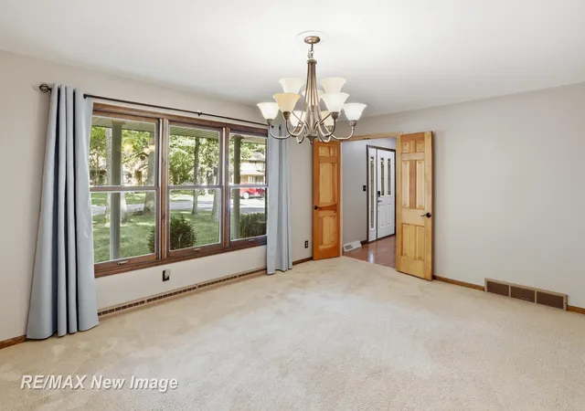 image of 1422 Lenwood Dr, Saginaw, MI 48638 | MLS# 61050216118