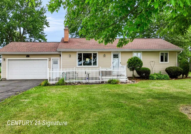 1st image of 455 S Vernon Rd, Venice Township Shiawassee, MI 48817 | MLS# 5050216119