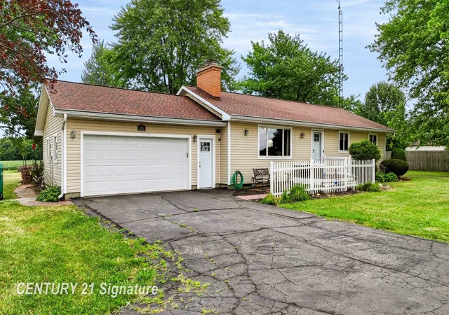 2nd image of 455 S Vernon Rd, Venice Township Shiawassee, MI 48817 | MLS# 5050216119
