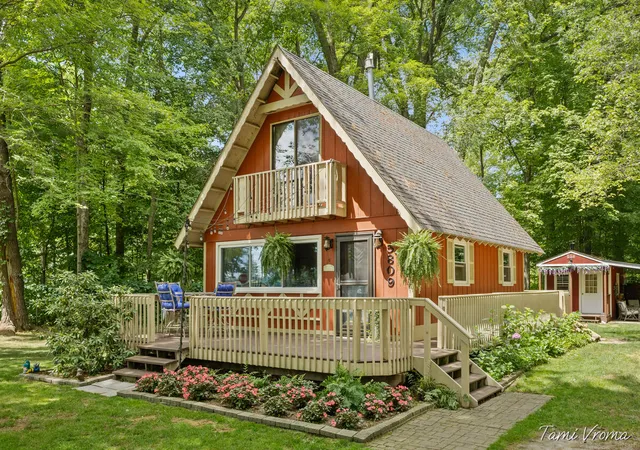 1st image of 5809 Maple St, Newaygo, MI 49337 | MLS# 65026038368