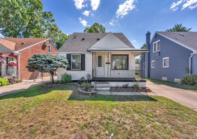 Photo 3 of Single family home for sale at 630 N Denwood St, Dearborn, MI 48128 | MLS# 20261057726 | Listing updated on 2026-08-29