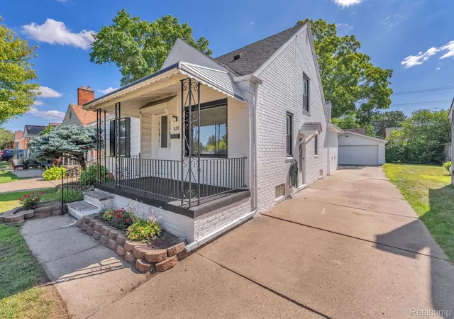 Photo 3 of Single family home for sale at 630 N Denwood St, Dearborn, MI 48128 | MLS# 20261057726 | Listing updated on 2026-08-29