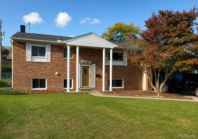 Photo 3 of Single family home for sale at 11424 Hazel Ave, Grand Blanc, MI 48439 | MLS# 20261057728 | Listing updated on 2026-09-15