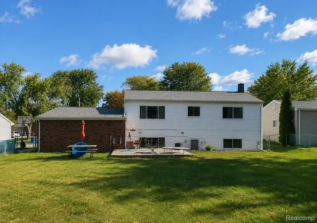 Photo 3 of Single family home for sale at 11424 Hazel Ave, Grand Blanc, MI 48439 | MLS# 20261057728 | Listing updated on 2026-09-15