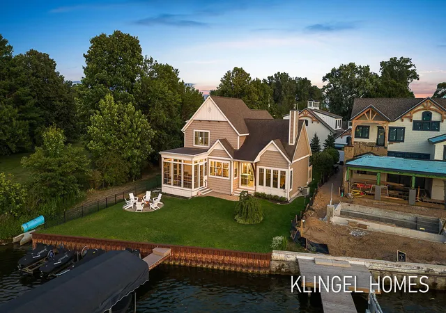 2nd image of 702 Elk Ave, Spring Lake, MI 49456 | MLS# 71026038378