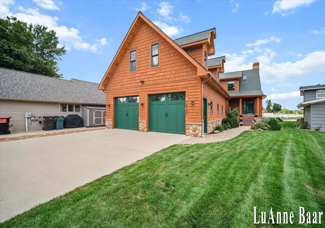 61st image of 12702 Park Dr, Wayland, MI 49348 | MLS# 65026038371