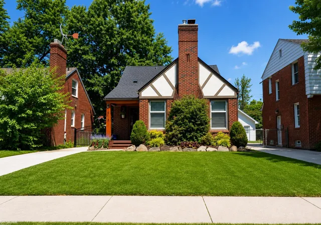 1st image of 2118 Lennon St, Grosse Pointe Woods, MI 48236 | MLS# 58050216125