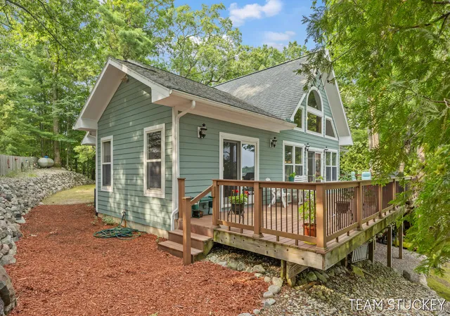 image of 8583 N Homestead Cir, Irons, MI 49644 | MLS# 65026038382