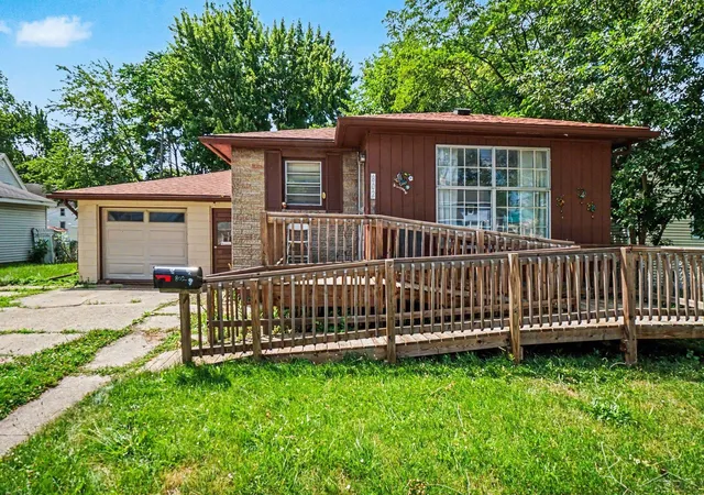 Photo 1 of Single family home for sale at 802 24th Street, Bay City, MI 48708 | MLS# 61050216133 | Listing updated on 2026-09-01