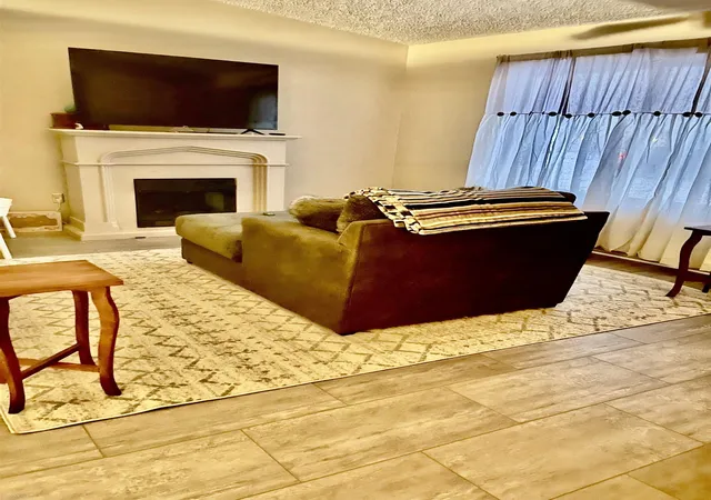 Photo 3 of Single family home for sale at 15046 Annapolis Dr, Sterling Heights, MI 48313 | MLS# 58050216134 | Listing updated on 2026-09-15