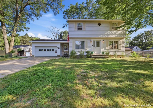 Photo 1 of Single family home for sale at 2029 Southland Dr, Muskegon, MI 49442 | MLS# 71026038386 | Listing updated on 2026-09-09