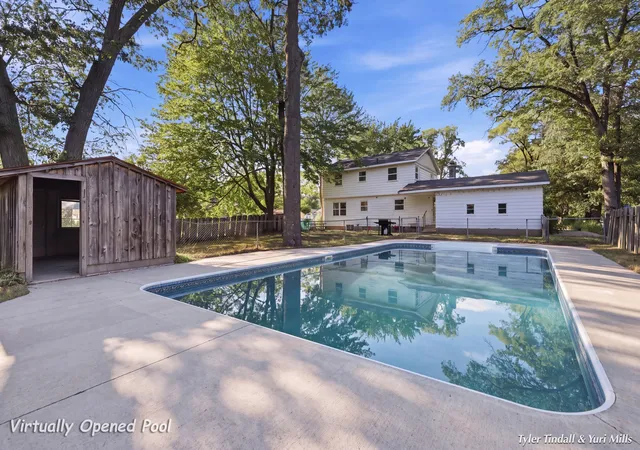 Photo 3 of Single family home for sale at 2029 Southland Dr, Muskegon, MI 49442 | MLS# 71026038386 | Listing updated on 2026-09-09