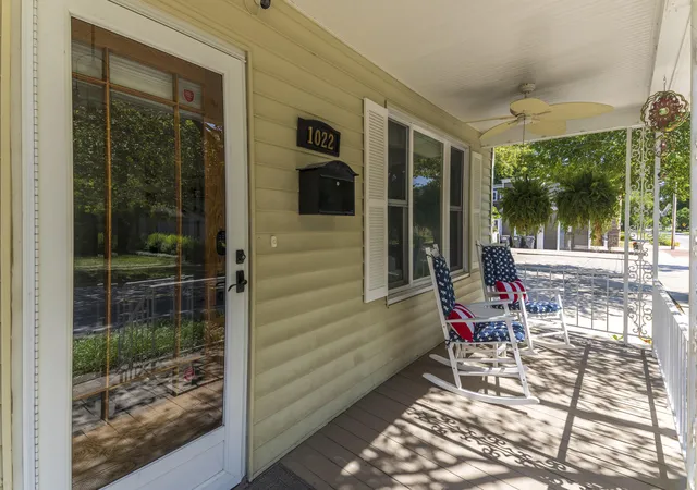 3rd image of 1022 Lake Blvd, Saint Joseph, MI 49085 | MLS# 69026038395