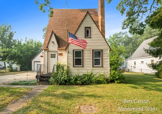 Photo 2 of Single family home for sale at 2164 Letart Ave, Muskegon, MI 49441 | MLS# 71026038401 | Listing updated on 2026-07-24