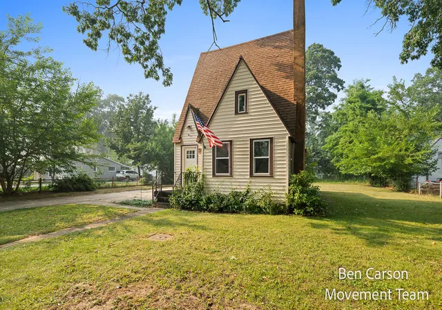 Photo 3 of Single family home for sale at 2164 Letart Ave, Muskegon, MI 49441 | MLS# 71026038401 | Listing updated on 2026-07-24