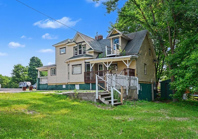 4th image of 810 E Division St, Cadillac, MI 49601 | MLS# 78080071485