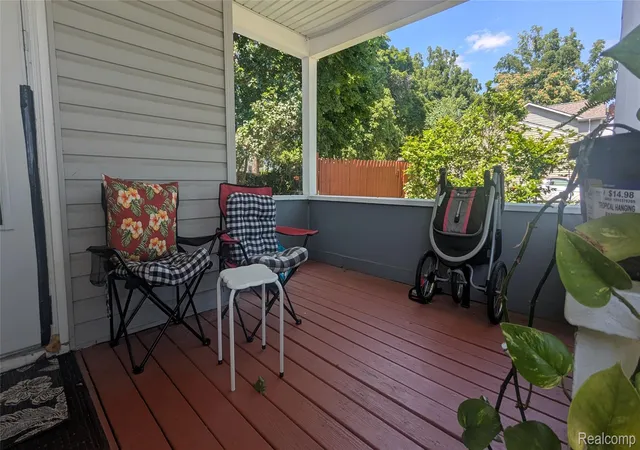 Photo 2 of Single family home for sale at 162 Perkins St, Pontiac, MI 48342 | MLS# 20261057761 | Listing updated on 2026-08-06