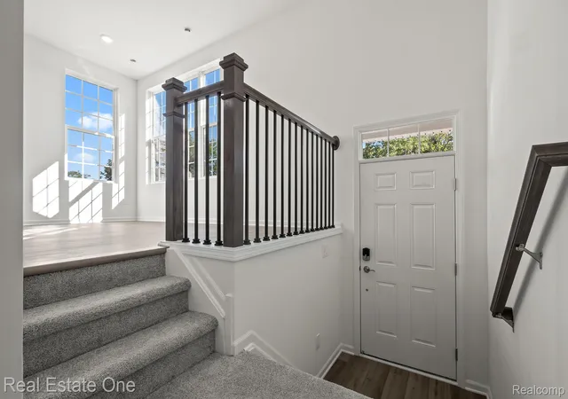 Listing Photo 4 - Condo for sale in building located at 340 N Sydney Ct, Plymouth, MI 48170
