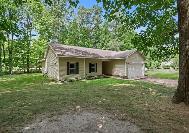 Photo 3 of Single family home for sale at 11482 Schultz Dr, Delton, MI 49046 | MLS# 66026038415 | Listing updated on 2026-08-30