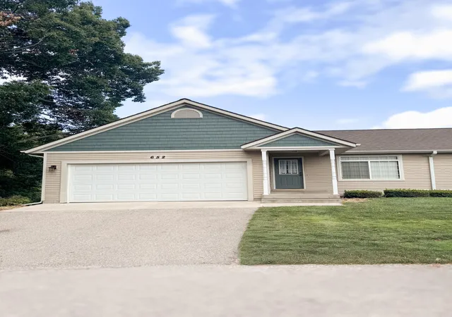 Photo 1 of Condo for sale at 652 Oriole Ct #10, Middleville, MI 49333 | MLS# 65026038417 | Listing updated on 2026-09-14