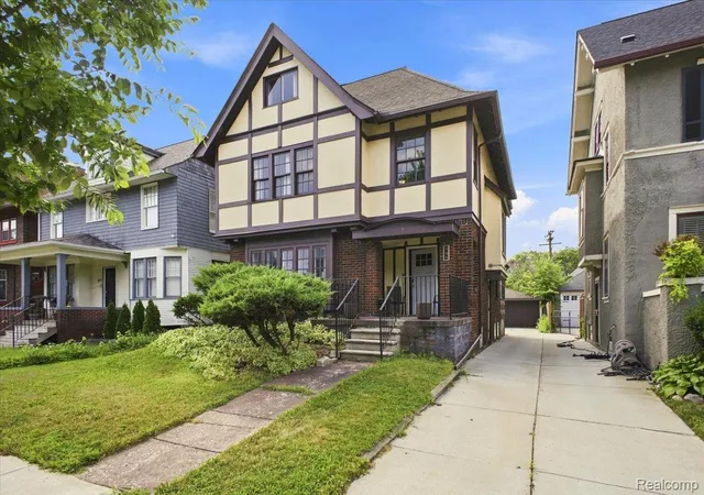 Photo 2 of Single family home for sale at 899 Edison St, Detroit, MI 48202 | MLS# 20261057772 | Listing updated on 2026-08-23
