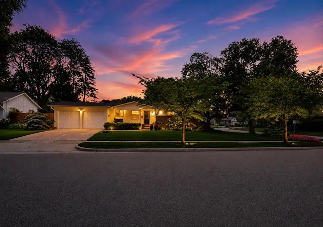 2nd image of 1531 Avondale Ave, Ann Arbor, MI 48103 | MLS# 81026038425