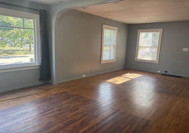 Photo 4 of Single family home for sale at 2344 Maffett St, Muskegon, MI 49444 | MLS# 71026038424 | Listing updated on 2026-08-04