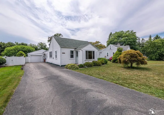 Photo 1 of Sale Pending at 6243 Dallas Rd, Monroe, MI 48161 | MLS# 57050216161 | Listing updated on 2026-09-26