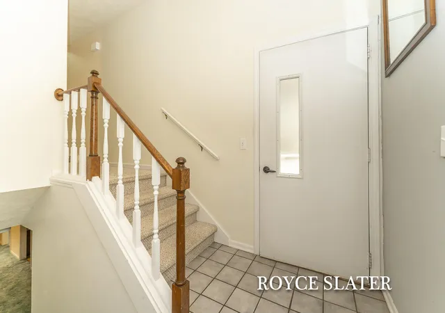 3rd image of 2682 Limestone Ln NE, Grand Rapids, MI 49525