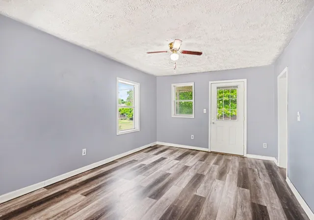4th image of 34 E Washington St, Newaygo, MI 49337 | MLS# 71026038441