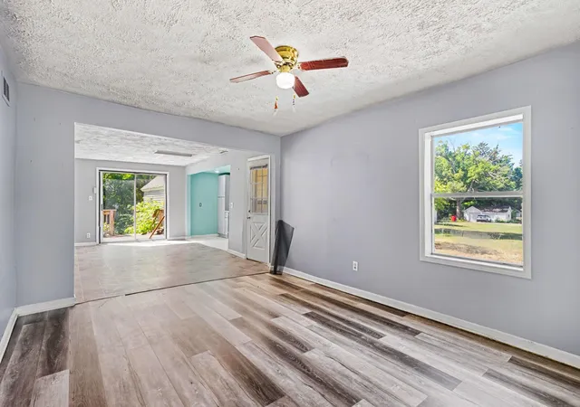 5th image of 34 E Washington St, Newaygo, MI 49337 | MLS# 71026038441