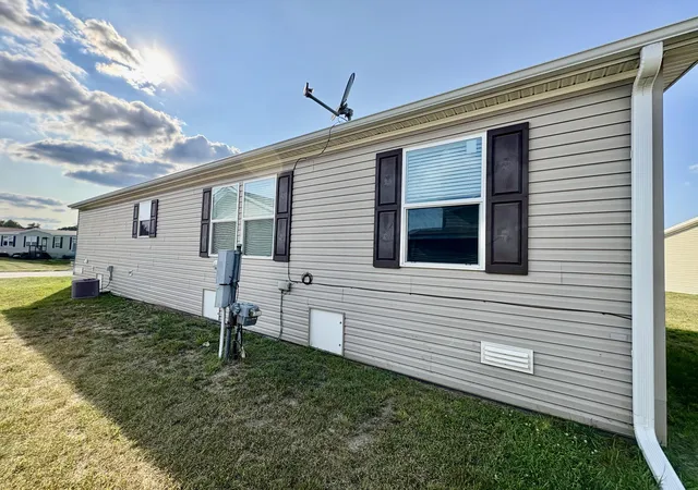 3rd image of 1050 Cambry Cir, Grass Lake, MI 49240 | MLS# 55026038442