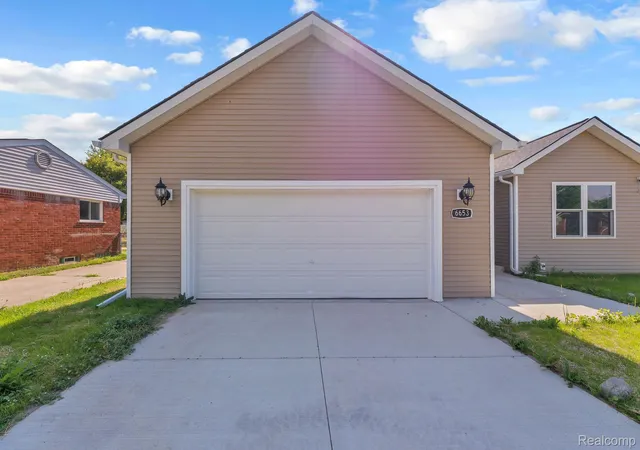 Photo 3 of Single family home for sale at 6653 Niagara St, Romulus, MI 48174 | MLS# 20261057799 | Listing updated on 2026-10-07