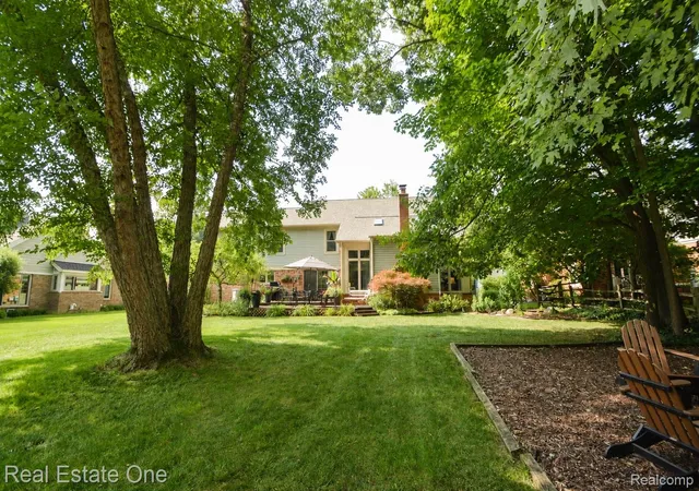 4th image of 1370 Springwood Ln, Rochester Hills, MI 48309 | MLS# 20261057802