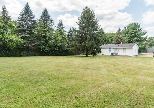Photo 3 of Single family home for sale at 5542 Collingwood Ave, Kalamazoo, MI 49004 | MLS# 66026038452 | Listing updated on 2026-07-29