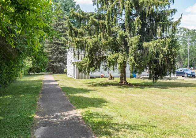 Photo 4 of Single family home for sale at 5542 Collingwood Ave, Kalamazoo, MI 49004 | MLS# 66026038452 | Listing updated on 2026-07-29