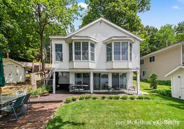 Photo 3 of Single family home for sale at 11613 Orchard Park Dr Ne, Sparta, MI 49345 | MLS# 65026038457 | Listing updated on 2026-09-18