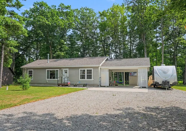3rd image of 1316 Leeward Ln, Saint Helen, MI 48656 | MLS# 20261057817