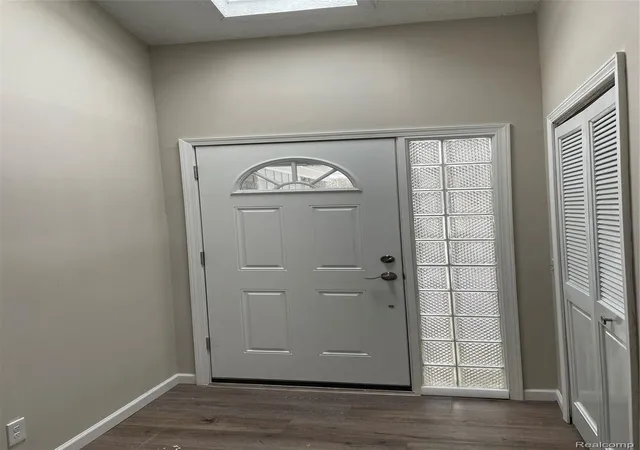 Photo 2 of Single family home for sale at 6820 Fredmoor Dr, Troy, MI 48098 | MLS# 20261057818 | Listing updated on 2026-07-28