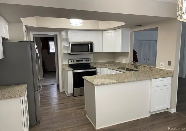 Photo 3 of Single family home for sale at 6820 Fredmoor Dr, Troy, MI 48098 | MLS# 20261057818 | Listing updated on 2026-07-28