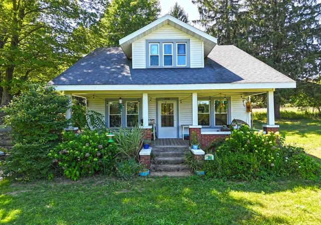 1st image of 5760 Martin Rd, Coloma, MI 49038 | MLS# 69026038459
