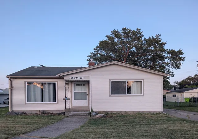 1st image of 26840 Chippendale St, Roseville, MI 48066 | MLS# 81026038467