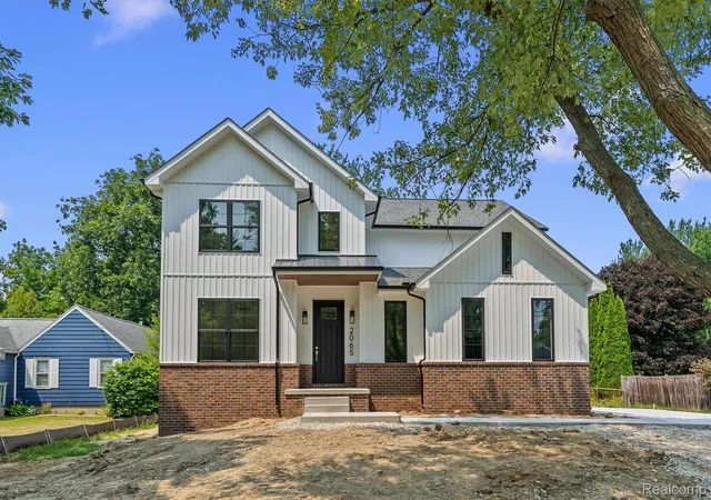 2nd image of 2065 Richwood Rd, Auburn Hills, MI 48326 | MLS# 20261057836