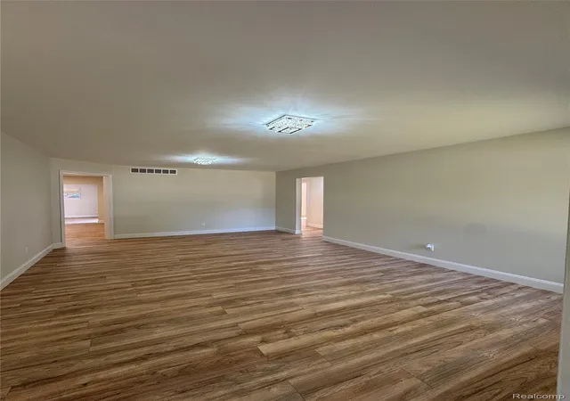 5th image of 19980 Dorset St, Southfield, MI 48075 | MLS# 20261057838